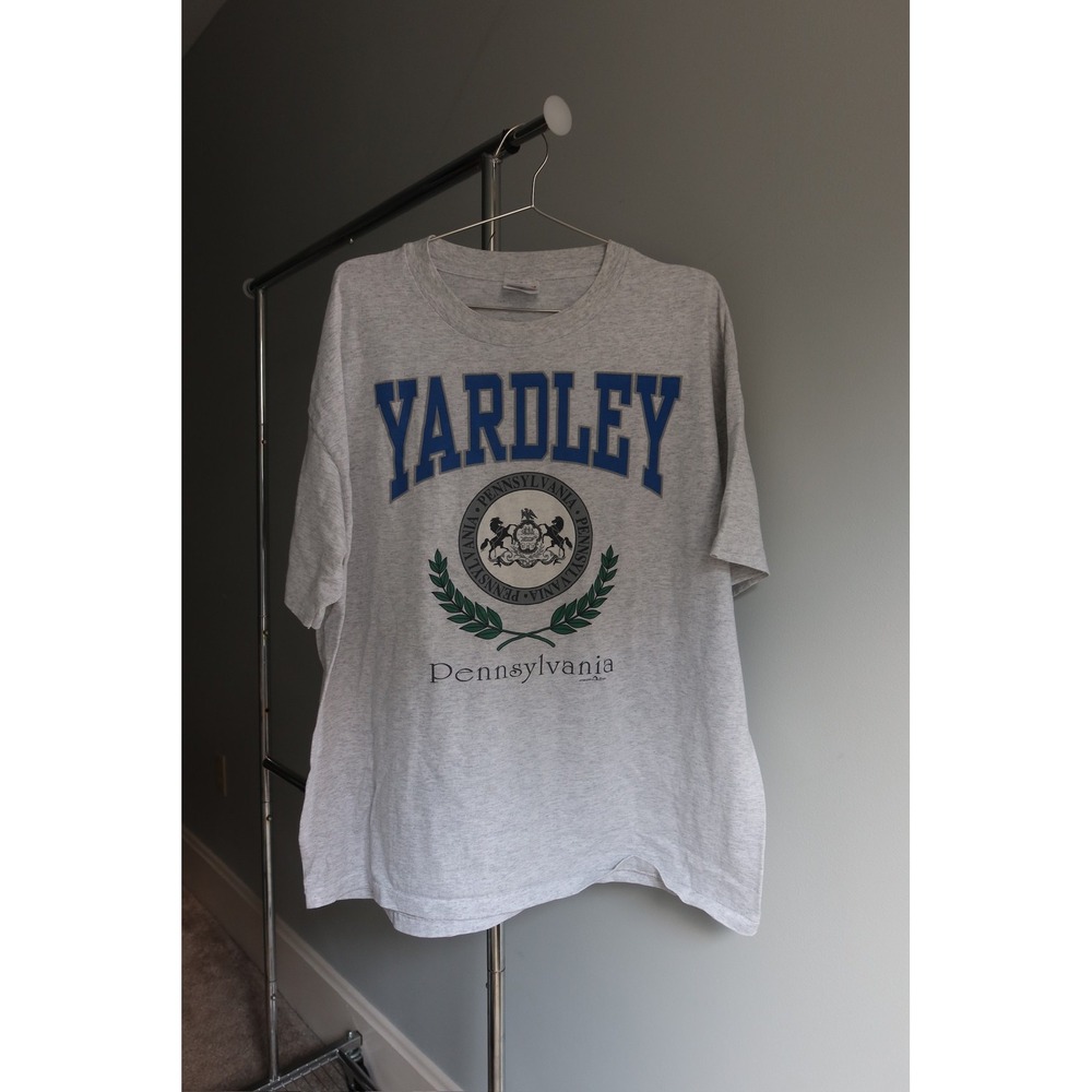 YARDLEY Pennsylvania PA T-Shirt Gray Hanes Beefy Tee Seal Logo Mens‎
